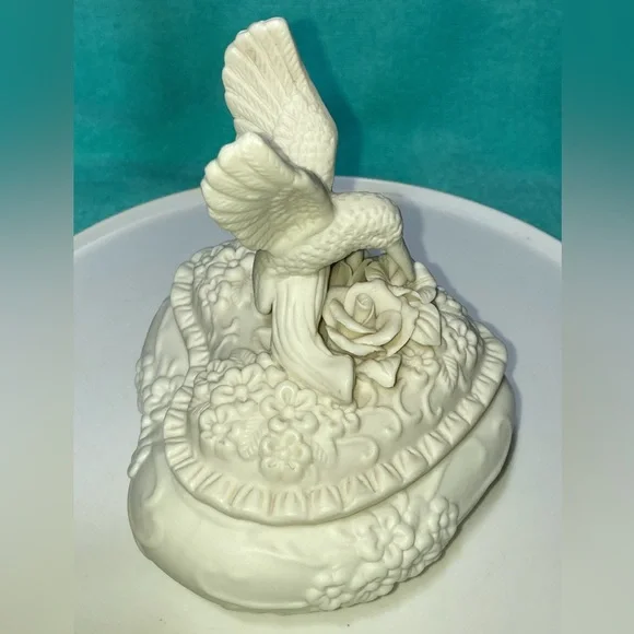 VINTAGE HUMMINGBIRD PORCELAIN BOX - Picture 5 of 16